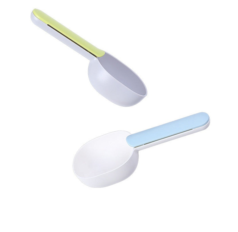 HKM-9401149 Pet Feeding Spoon for Dogs and Cats - Durable ABS Material, 20x8x4CM