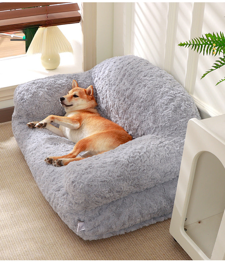 HKM-9425341 All-Season Plush Pet Sofa Bed with Non-Slip Base, Durable and Scratch-Resistant Design for Dogs and Cats