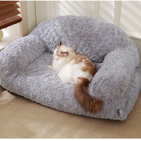 HKM-9425341 All-Season Plush Pet Sofa Bed with Non-Slip Base, Durable and Scratch-Resistant Design for Dogs and Cats
