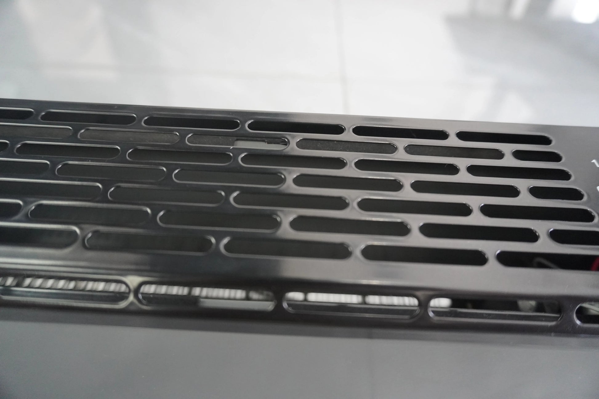 HKM-942931 Adjustable Carbon Fiber Electric Convector Heater with Overheat and Tip-Over Protection