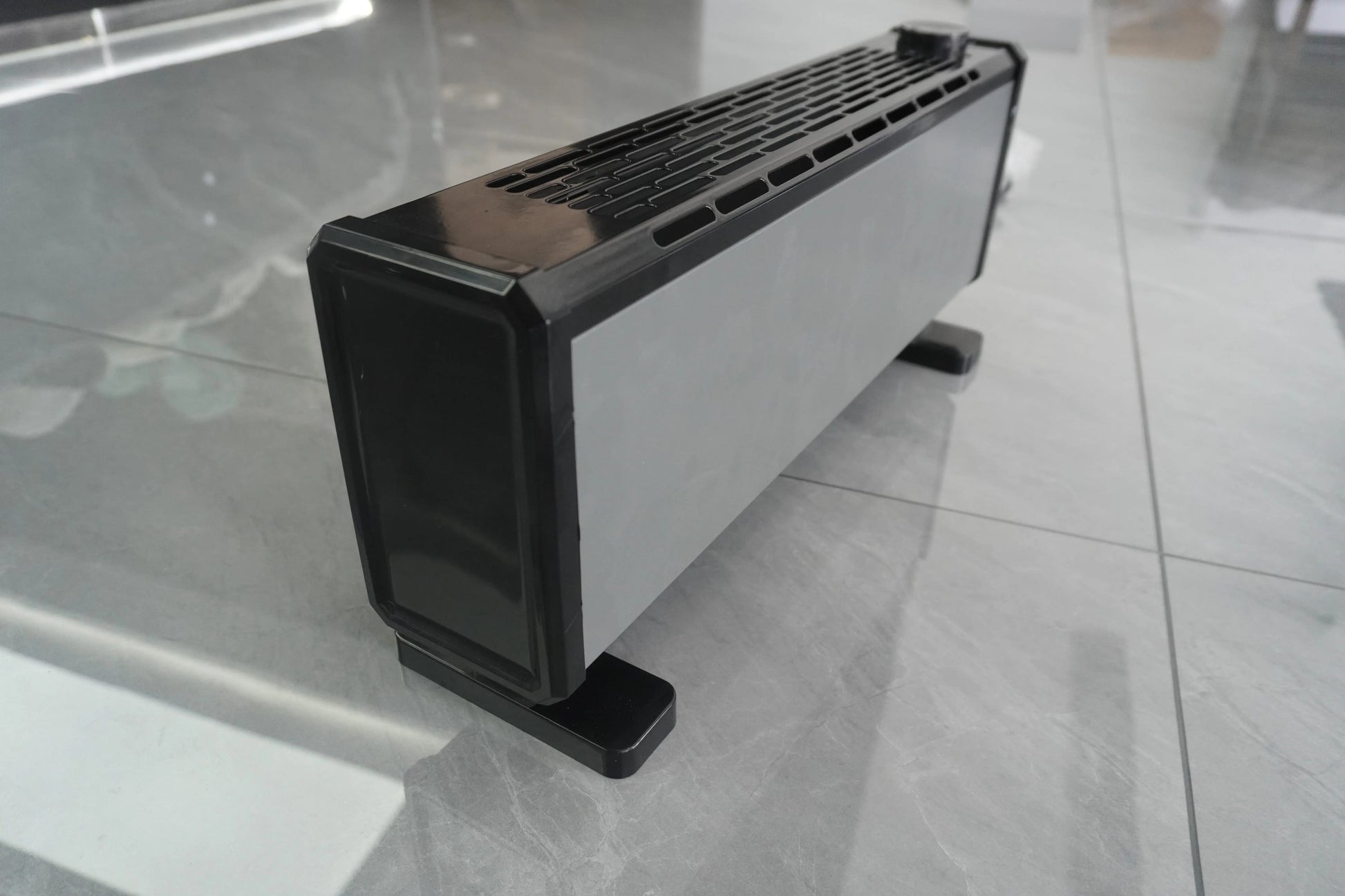 HKM-942931 Adjustable Carbon Fiber Electric Convector Heater with Overheat and Tip-Over Protection