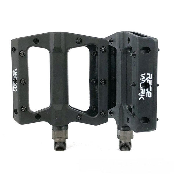 HKM-950419 Ultralight Nylon Mountain Bike Pedals with Wide Anti-Skid Design