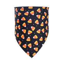 HKM-9516861 Halloween Triangular Pet Saliva Towel - 7 Colors Available, 45x45x65cm, Fits Neck Sizes 20-46cm