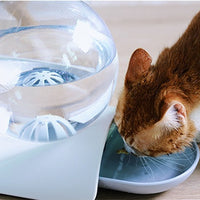 HKM-9542333 Non-Wet Mouth Water Dispenser for Cats - 2.8L Capacity with Compact Design and Dust-Proof Bowl