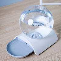 HKM-9542333 Non-Wet Mouth Water Dispenser for Cats - 2.8L Capacity with Compact Design and Dust-Proof Bowl
