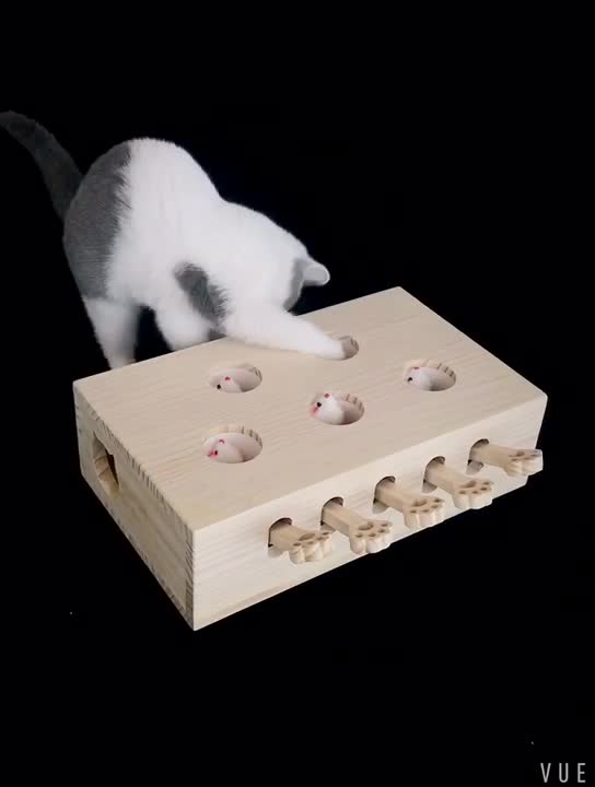 HKM-9544893 Interactive Wooden Gopher Cat Toy for Engaging Playtime