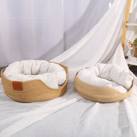 HKM-9546301 Hand-Woven Rattan Cat Nest with Scratching Board - Versatile Pet Bed for Cats and Small Dogs, Multi-Season Use
