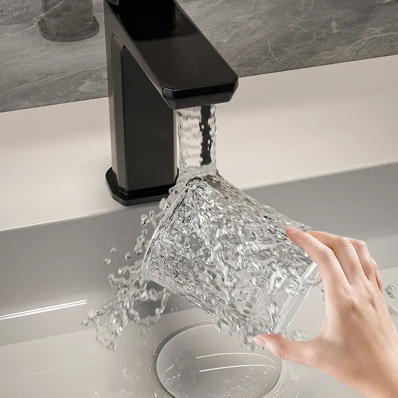 HKM-956243 Eco-Friendly Transparent Wall Hanging Toothbrush and Cosmetic Cup Holder for Bathroom