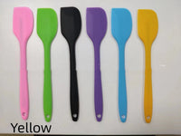 HKM-9569469 Plastic Tableware Scraper for Cats - Available in Multiple Colors