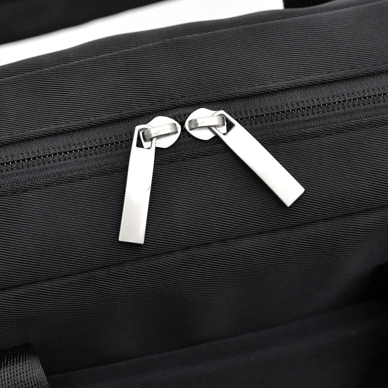 HKM-958675 Waterproof Lightweight 18.5 Inch Crossbody Laptop Bag for Office Use