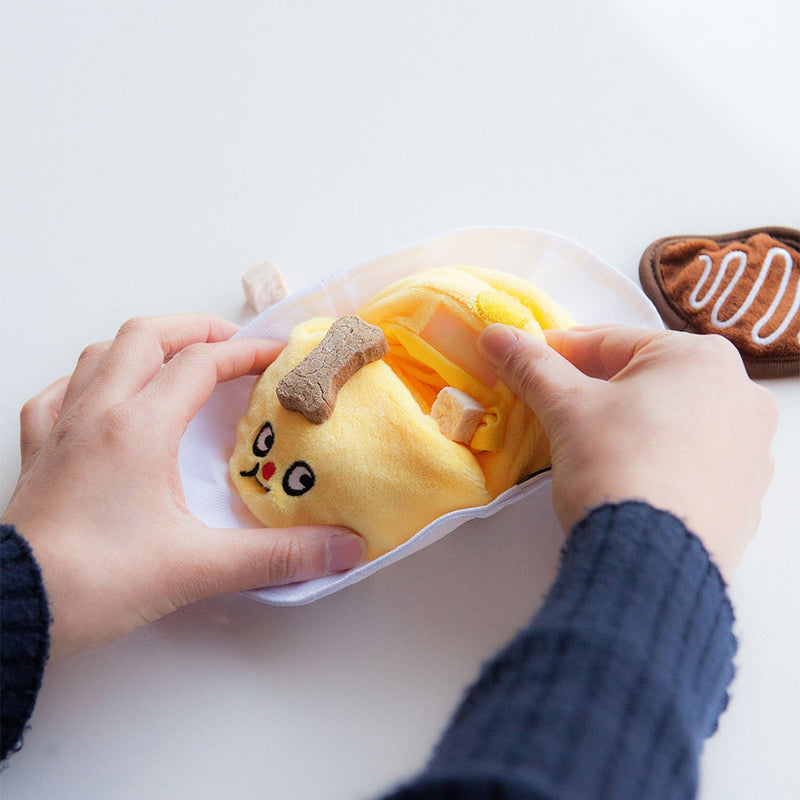 HKM-9652541 Plush Omurice Leaky Toy with Hidden Food Compartments and Flannel Cloth