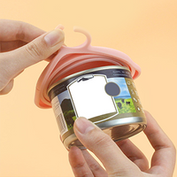 HKM-9713341 Cute Pink Cat Food Can Lid with Spoon for Easy Wet Food Storage