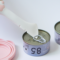 HKM-9713341 Cute Pink Cat Food Can Lid with Spoon for Easy Wet Food Storage