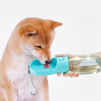 HKM-9738941 Large Capacity Portable Travel Pet Water Bottle - 550ML Plastic Design
