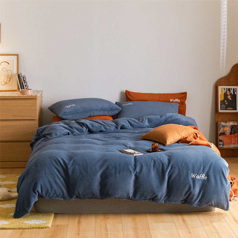 HKM-975251 Cozy Winter Fleece 4-Piece Bedding Set - Soft Polyester Sheets and Quilt Cover in Solid Color