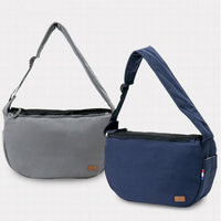 HKM-9756605 Pet Travel Shoulder Bag - Medium to Soft Oxford Material, Capacity Under 20L, Plain Design