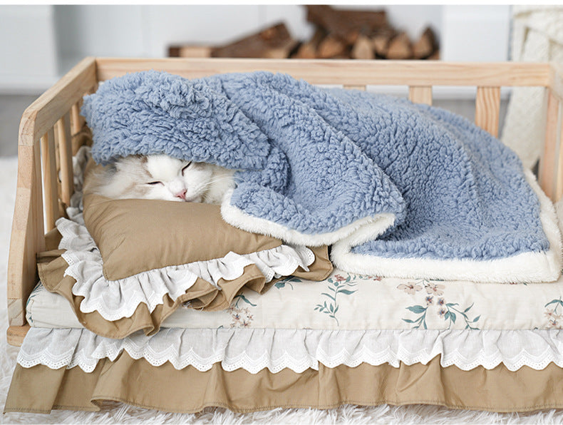 HKM-9870525 Cozy Bear Cloak Blanket for Dogs and Cats in Multiple Colors