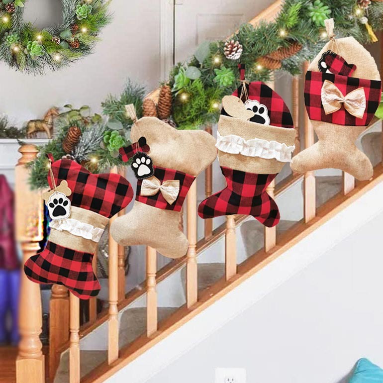 HKM-990355 Christmas-Themed Pet Socks with Bone and Fish Patterns in Black and Red Grid