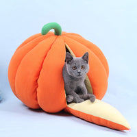 HKM-9922237 Cozy Winter Cuddle Cave for Cats and Small Dogs - Pumpkin Design, Machine Washable