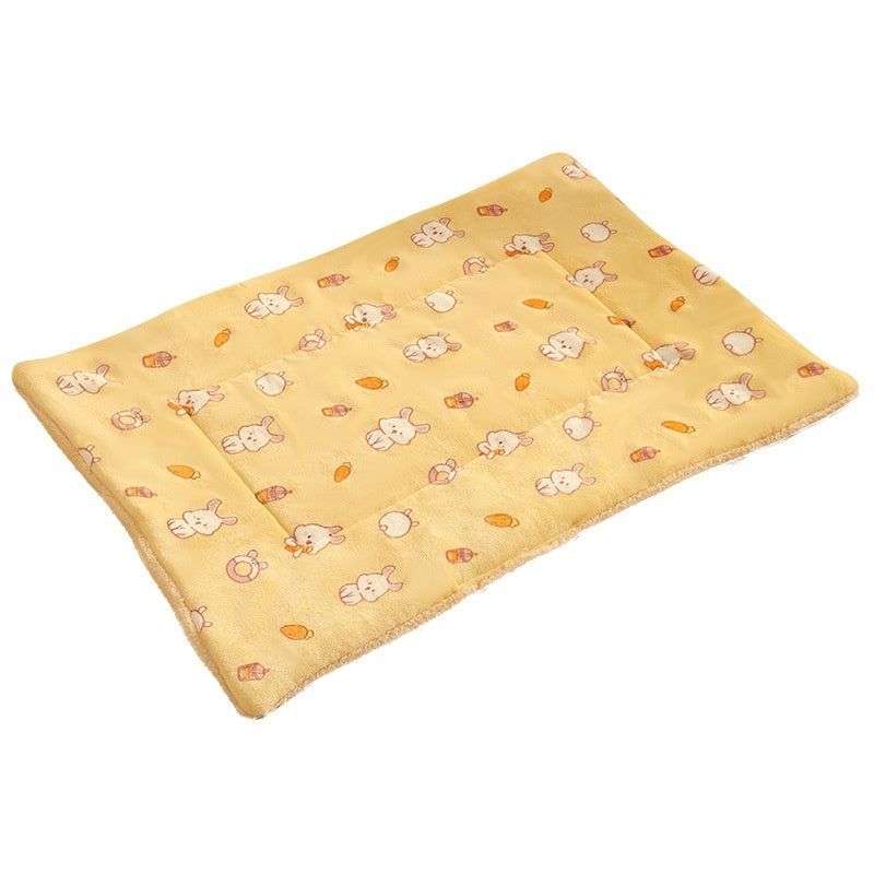 HKM-9978045 Cozy Flannel Pet Blanket for Cats - Thickened Lambswool Sleeping Mat