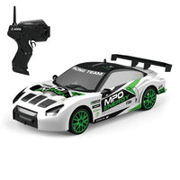 HKM-362067 1:24 Scale 4WD Remote Control Drift Car with USB Charger and LED Light