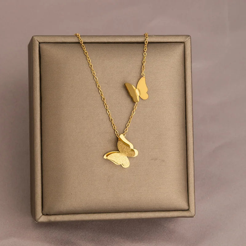 HKM-051219 Stainless Steel Jewelry Wholesale Women's Titanium Steel Necklaces Heart-shaped Sunflower Jewel Animal Pendant Necklaces