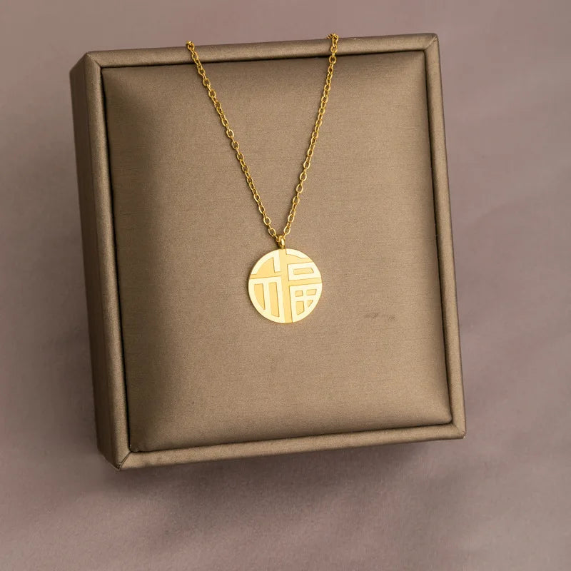 HKM-051219 Stainless Steel Jewelry Wholesale Women's Titanium Steel Necklaces Heart-shaped Sunflower Jewel Animal Pendant Necklaces