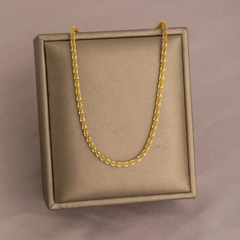 HKM-051219 Stainless Steel Jewelry Wholesale Women's Titanium Steel Necklaces Heart-shaped Sunflower Jewel Animal Pendant Necklaces