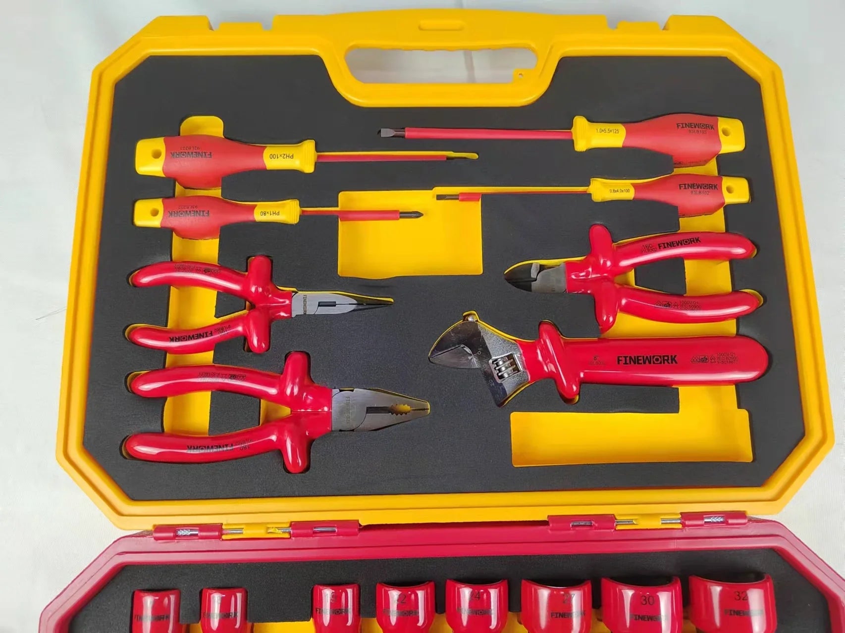 KTX-460883 29-Piece Insulated Tool Set with Pliers, Screwdrivers, Sockets, and Adjustable Wrench for Electrical Work