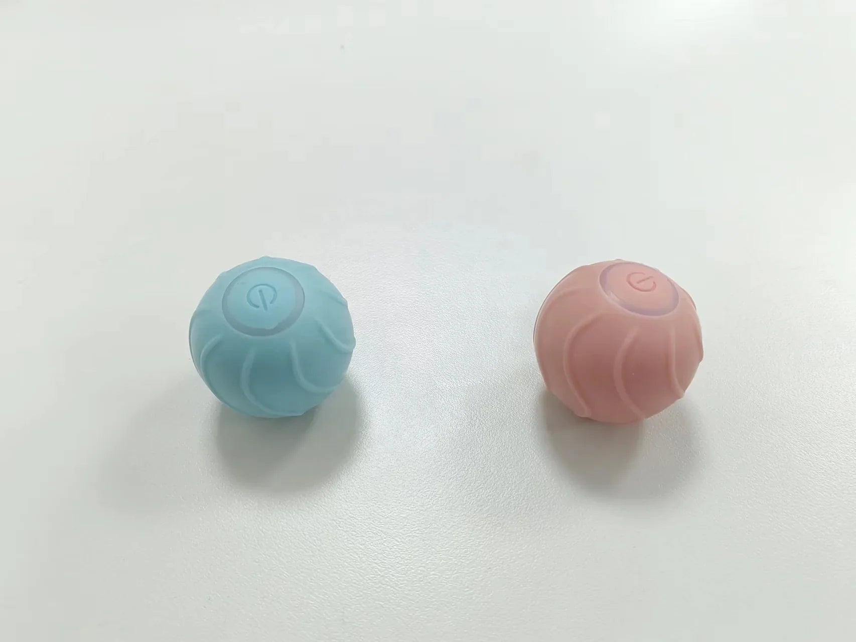 HKM-997011 Interactive Motion-Activated USB Rechargeable Rolling Ball Toy for Pets