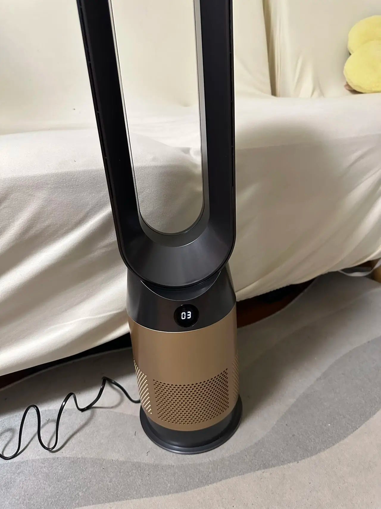 KTX-115091 Smart 50-Inch Bladeless Fan with Cooling and Heating Functions, Remote Control and Air Purifier