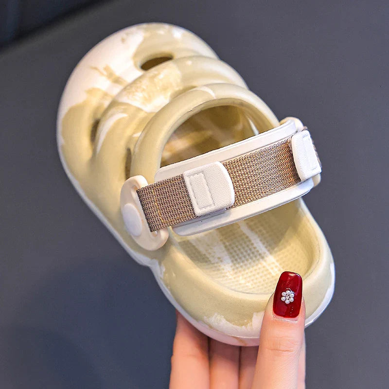 HKM-689619 Summer Wholesale Cute Leather Casual Shoes with Stock Availability Soft Sole Non-Slip Cartoon Baby Buckle Toddler Sandals