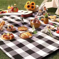 Oversized 2x2m Family Picnic Blanket: Waterproof Oxford Mat for Outdoor Adventures Portable, Washable, and Built to Last.