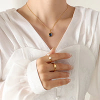 HKM-756307 Vintage Style Titanium Steel Square Stone Pendant Necklace 18K Gold Plated Blue Diamond Stainless Steel Necklace