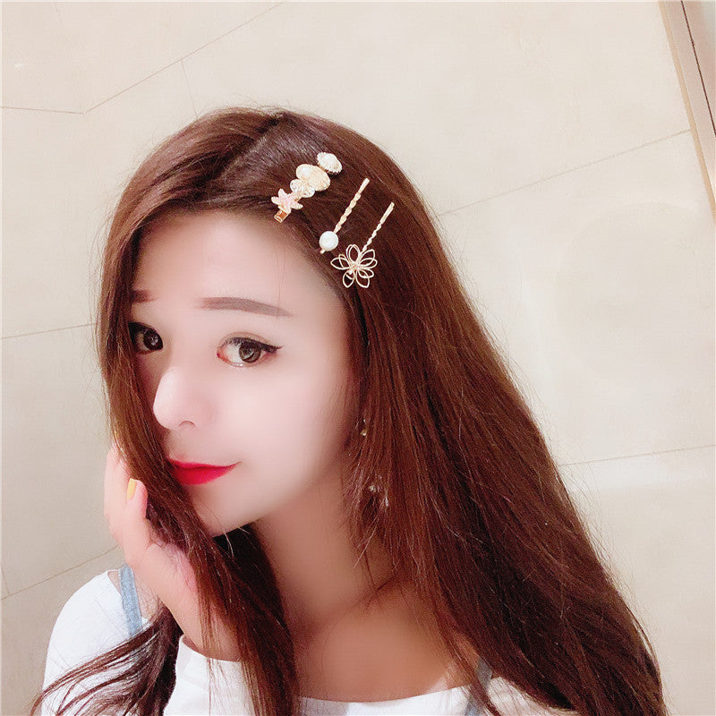 HKM-118099 Elegant Pearl Edge Hair Clip - Alloy Construction for Stylish Hold