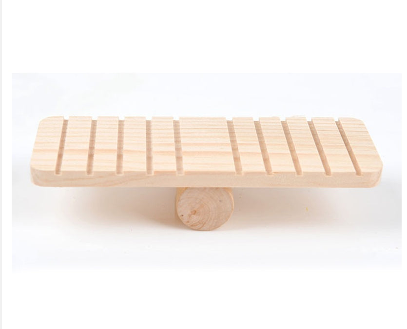 HKM-188691 Natural Wooden Hamster Seesaw for Stress Relief and Exercise