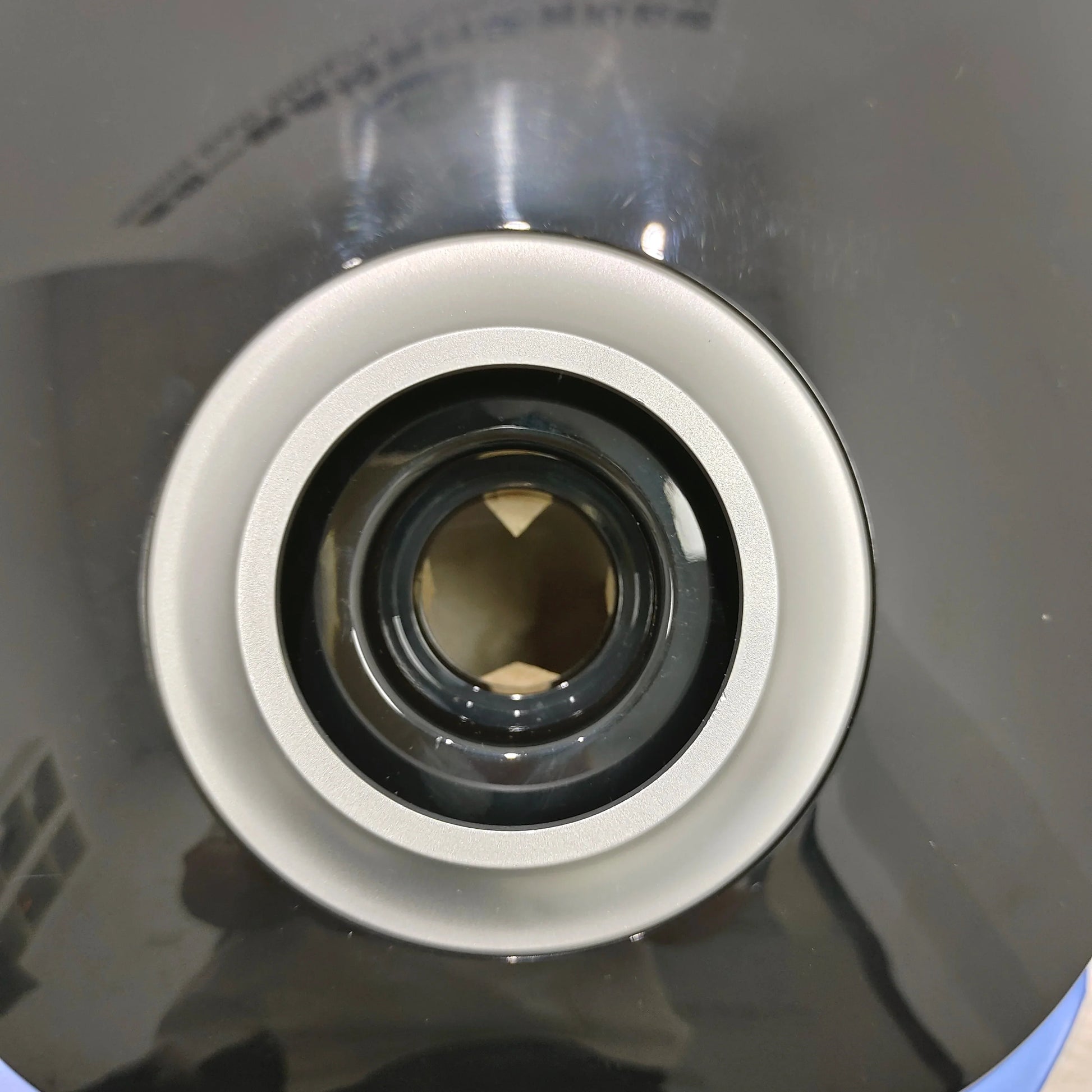 KTX-559891 Powerful 2000W Canister Vacuum Cleaner for Carpet and Home Use