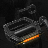 HKM-699795 Universal Mountain Bike Pedals for Enhanced Performance and Control