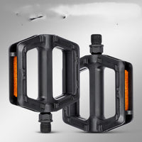 HKM-699795 Universal Mountain Bike Pedals for Enhanced Performance and Control