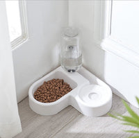HKM-142227 Heart-Shaped Double Pet Bowl with 500ml Automatic Water Refilling, Made of Durable PP Material