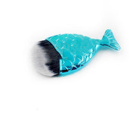 HKM-597587 Fishtail Makeup Brush with Short Plastic Handle and Soft Artificial Fiber Bristles