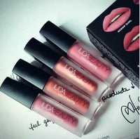 HKM-841939 Mini Lip Glaze Set - 4 Vibrant Shades with Vitamin Enrichment for All Skin Types