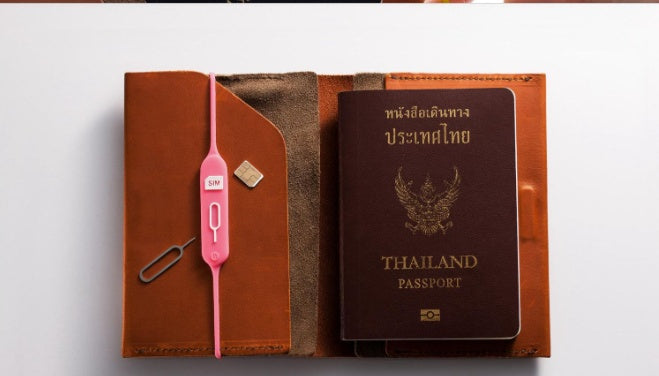 KTX-663443 Portable Silicone Card Holder with Anti-Lost Design - Available in Green Gray and Yellow Powder