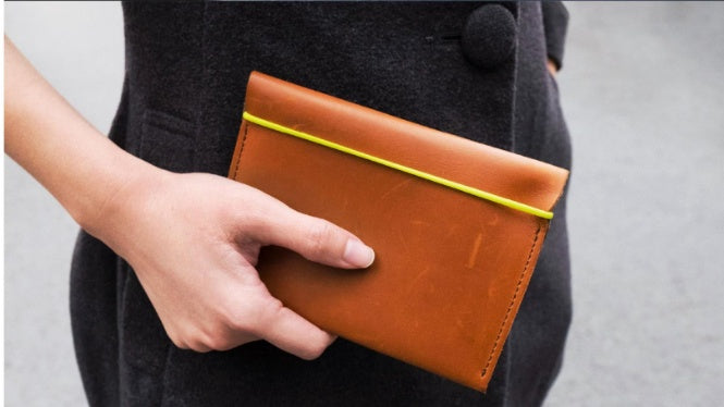 KTX-663443 Portable Silicone Card Holder with Anti-Lost Design - Available in Green Gray and Yellow Powder