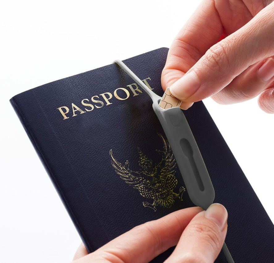 KTX-663443 Portable Silicone Card Holder with Anti-Lost Design - Available in Green Gray and Yellow Powder