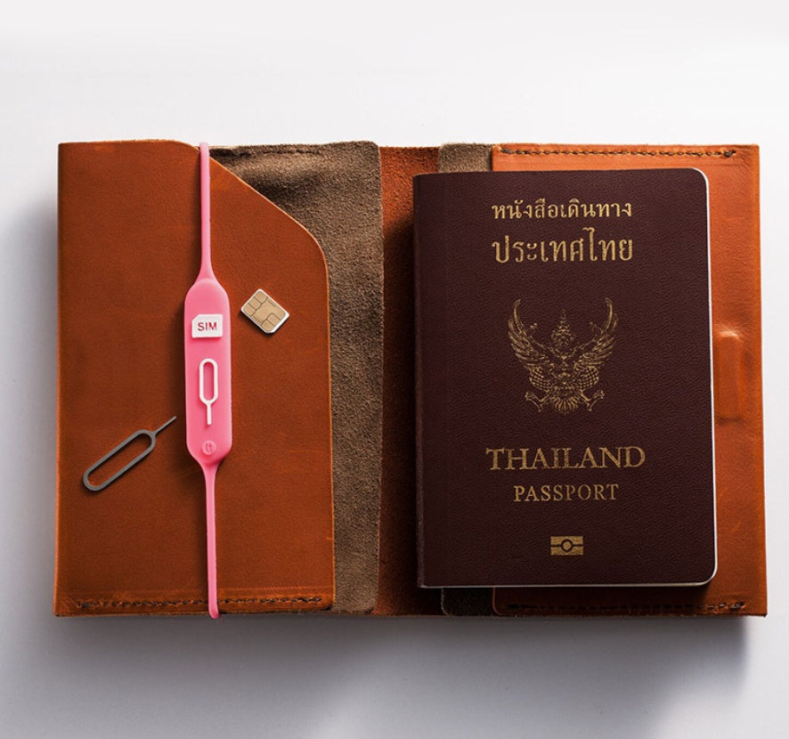 KTX-663443 Portable Silicone Card Holder with Anti-Lost Design - Available in Green Gray and Yellow Powder