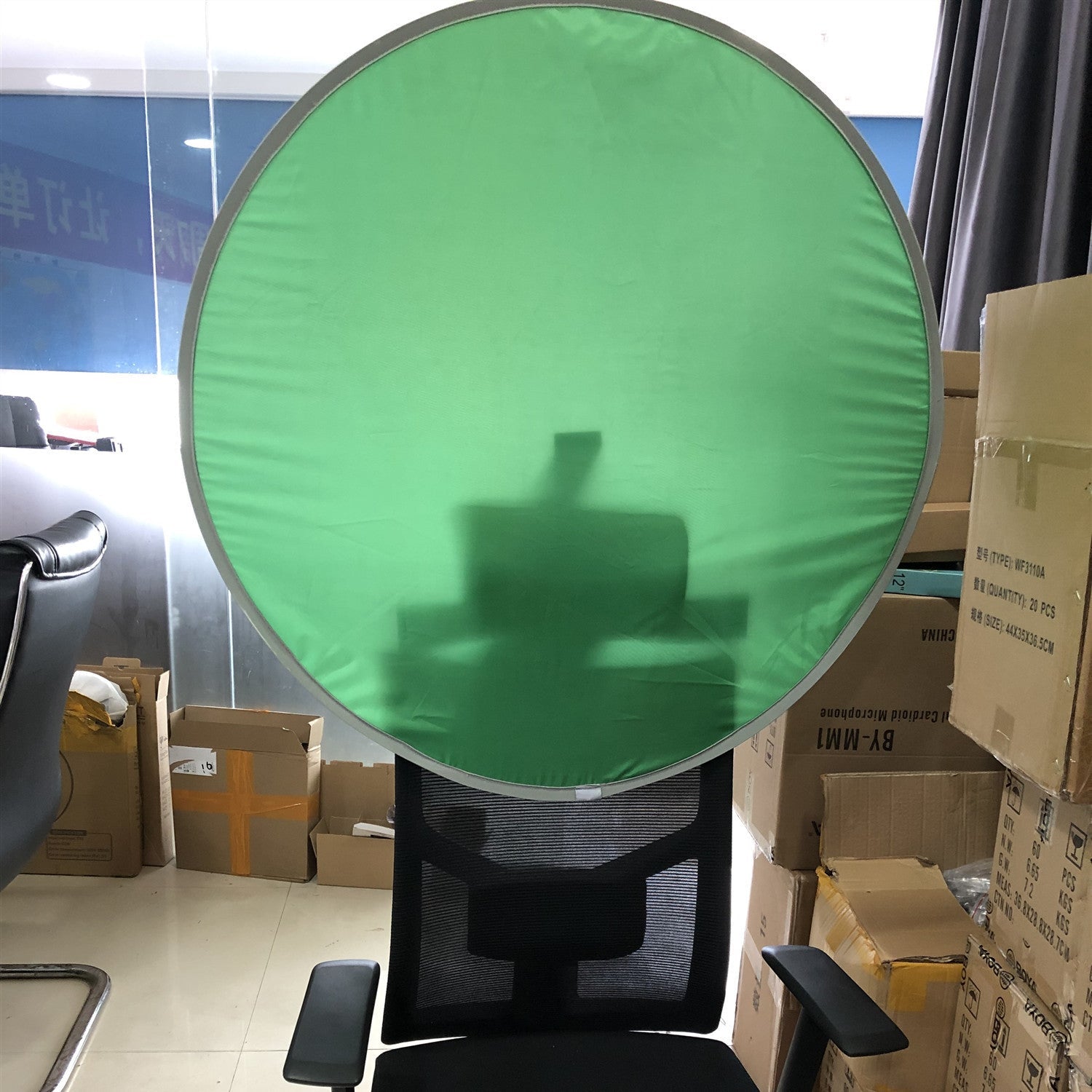 KTX-873555 Foldable Green Photography Background - 35cm Panel Expands to 90cm, Includes Carry Bag, Durable Steel Spring Frame