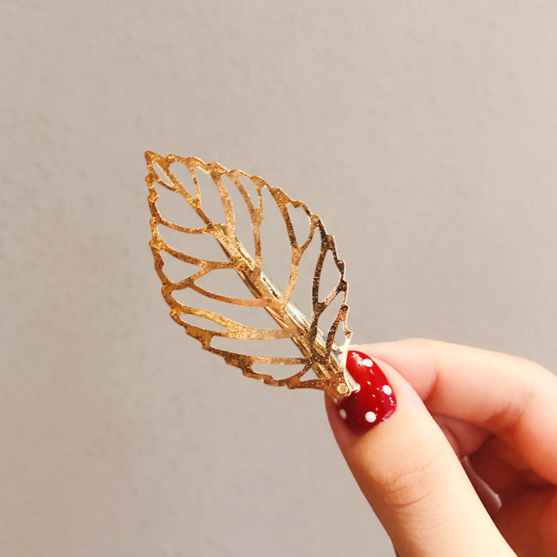 HKM-574547 Vintage Alloy Hollow Leaf Duckbill Clip for Women
