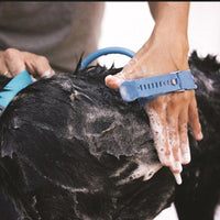 HKM-412627 Comfortable Pet Bathing Tool with Massaging Shower Sprayer and Brush for Dogs and Cats