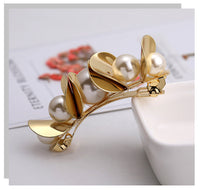 HKM-816275 Elegant Geometric Alloy Hair Clip with Diamond Finish - 6.7 x 2 cm